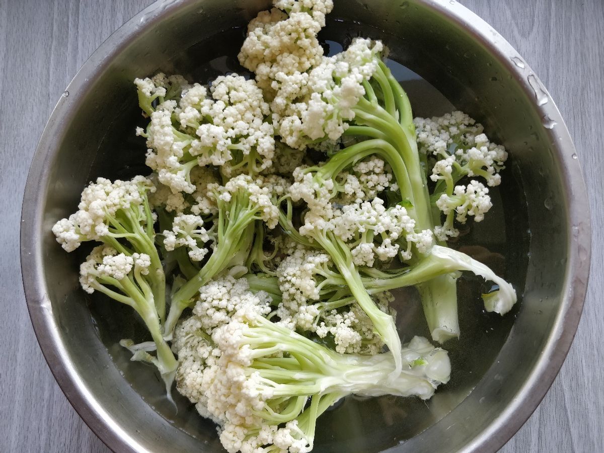 干煸菜花这样做,焦香爽脆还入味,吃一次就上瘾