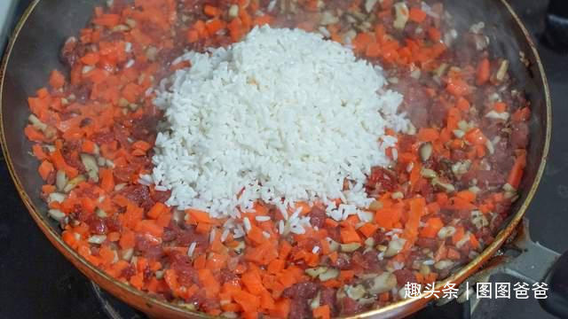 早餐别吃包子馒头了，1块钱饺子皮，5种巧用，美味解馋，孩子最爱