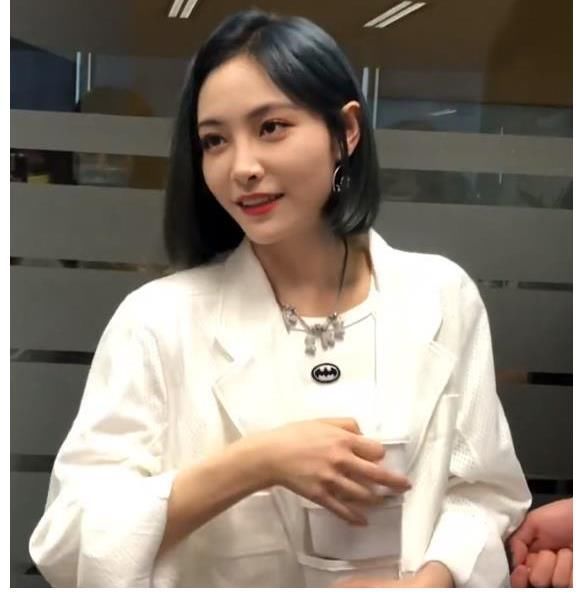 许佳琪参加《舞蹈生》,错过与刘雨昕重逢,毛不易也是帮跳嘉宾