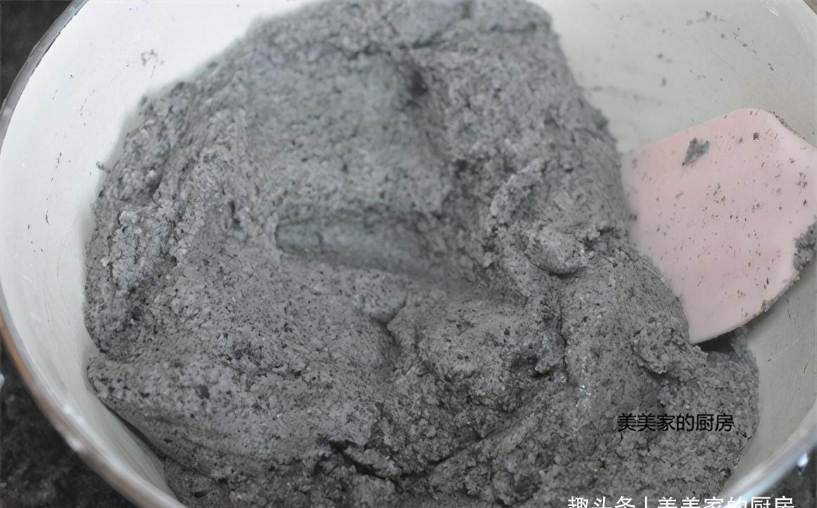 早餐饼|春吃韭菜，秋天该吃此物，做成早餐饼，软软糯糯香喷喷，娃最爱！