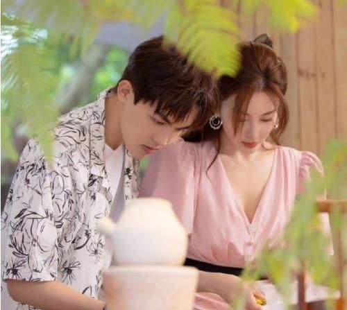 李柄熹|张雨绮临时改变计划,与李柄熹逃离节目组,耿直个性被指责太作