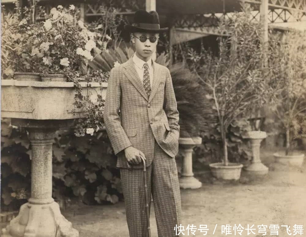 紫禁城|溥仪给妃子买衣服,拿宝物抵账,老板喜出望外,老板后人成大富豪