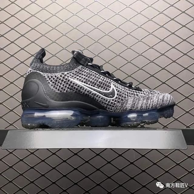 运动跑鞋 造型夸张，脚感澎湃！Vapormax Flyknit 2021运动跑鞋来了