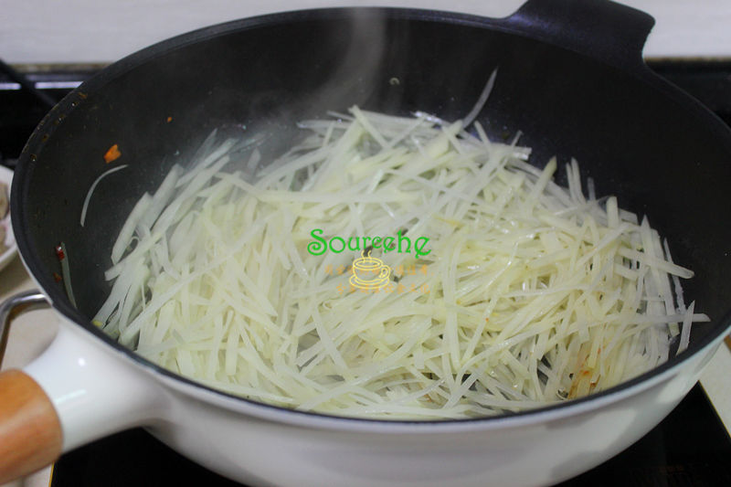 炒土豆丝只要记住这3点，咸的、辣的、麻的、酸的，全都爽脆可口