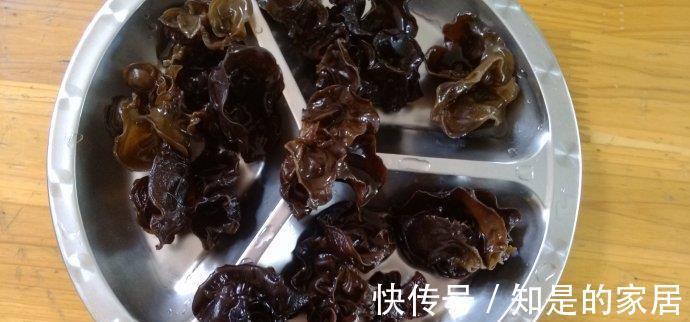 泡木耳,10人有9人搞错了,用这个方法,泡得又快又干净