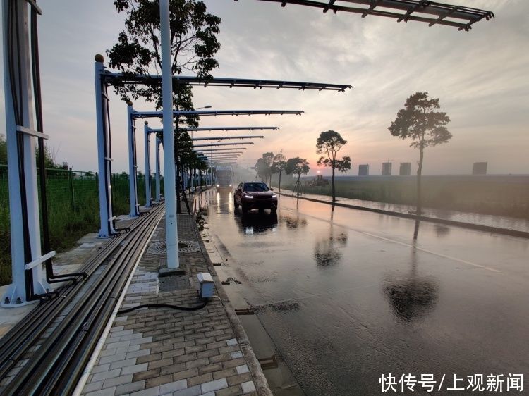 临港|无人驾驶在临港越来越近 2025年建成千亿级智能汽车产业发展集群