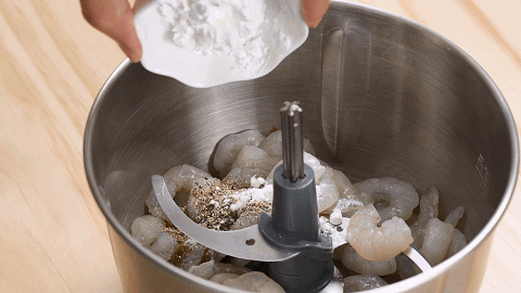 别再出去吃了,鸡翅酿虾滑自己做更好吃