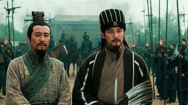 刘禅|邓艾灭蜀后在刘禅床下发现一物,才明白为何诸葛亮救不了蜀国