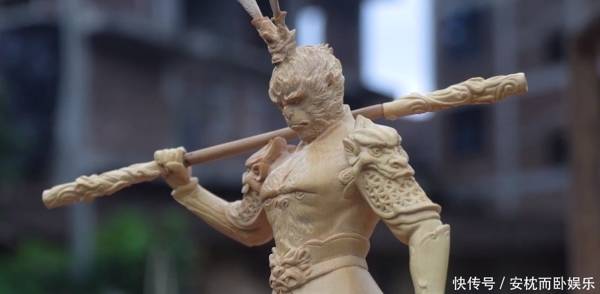 72岁爷爷央视“出道”,制作手办了得,被称雕刻界的“火云邪神”