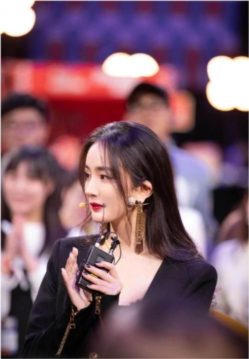 综艺|艺人综艺新媒体指数:郑爽排名第三,王一博跌至第二,第一不愧是女顶流