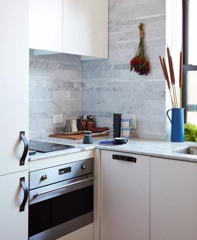 小户型|33㎡房子也能样样俱全,茶几内藏机关,拿来当餐桌坐10个人都不怕