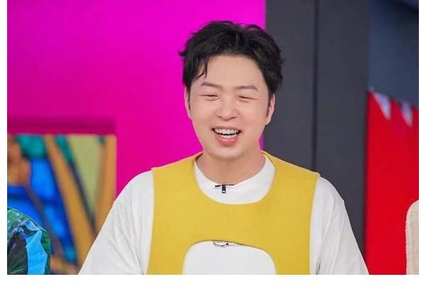 火鍋店|杜海濤經(jīng)營(yíng)火鍋店被責(zé)令停業(yè)，食品衛(wèi)生堪憂，菜品中有蒼蠅