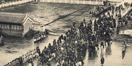 皇帝|镜头下光绪帝葬礼全过程原来这位皇帝是这么惨死的，令人痛惜！