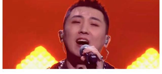 追光吧閃閃發光的尚九熙