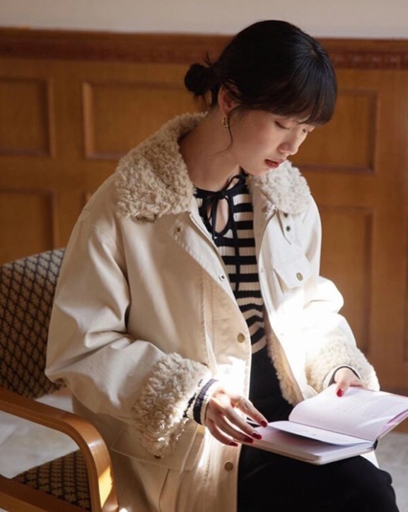 美眉 新年衣服不用买太多,这3件就足够,最后一件太有气质了!