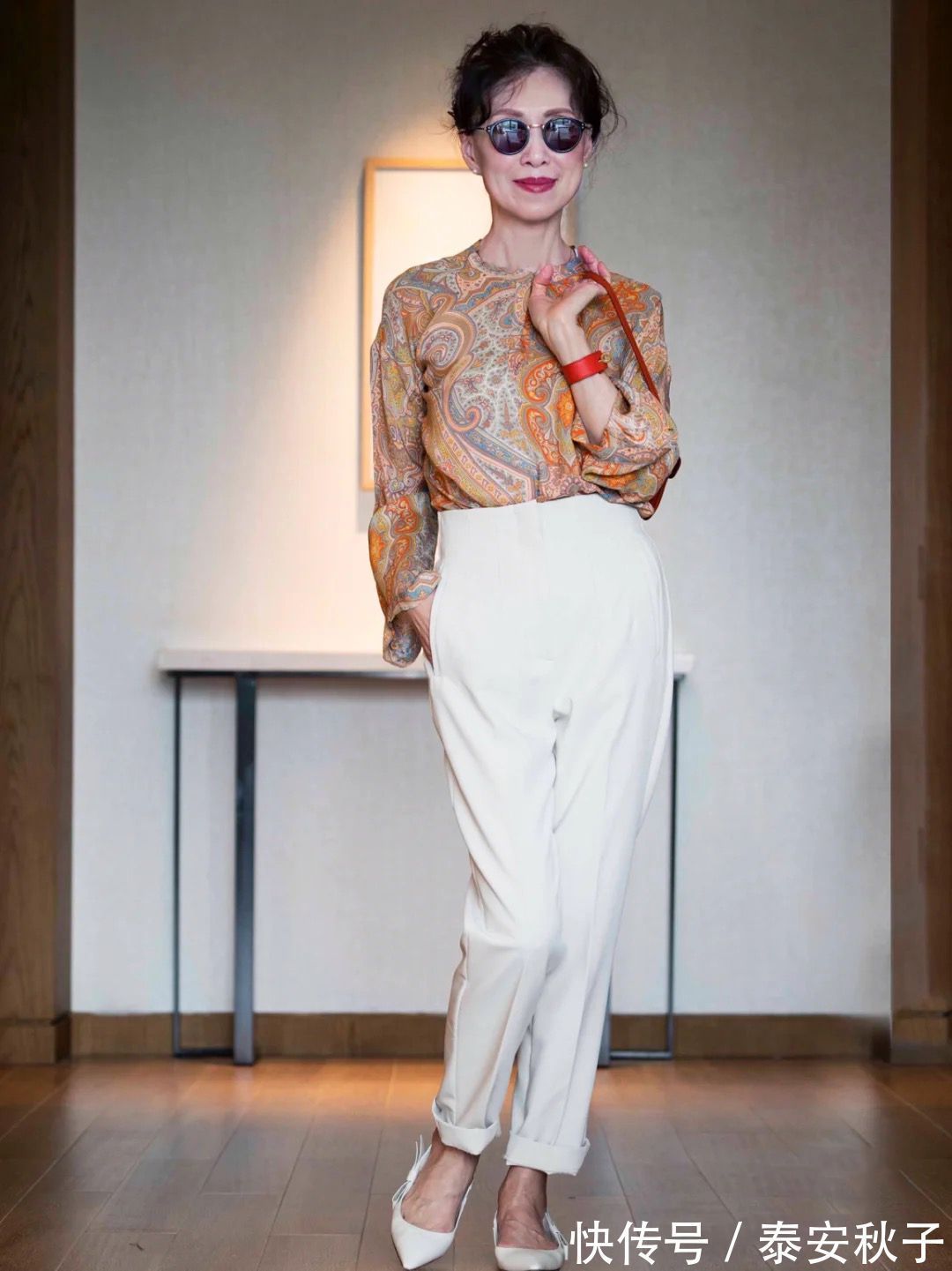 针织衫|60+“老奶奶”穿衣真讲究!借助穿搭小妙招;状态宛如“少女”!