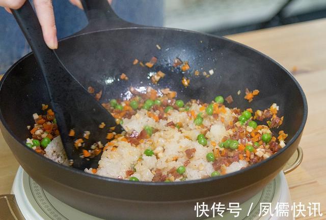 饺子|饺子皮谁还用来包饺子啊!朋友圈正火的3种新吃法,做早餐很合适
