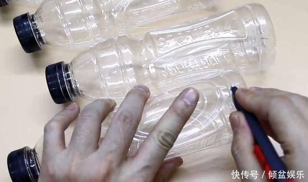圆圈|将6个塑料瓶粘成一个圆圈，放在厨房太实用了，全家人都抢着用