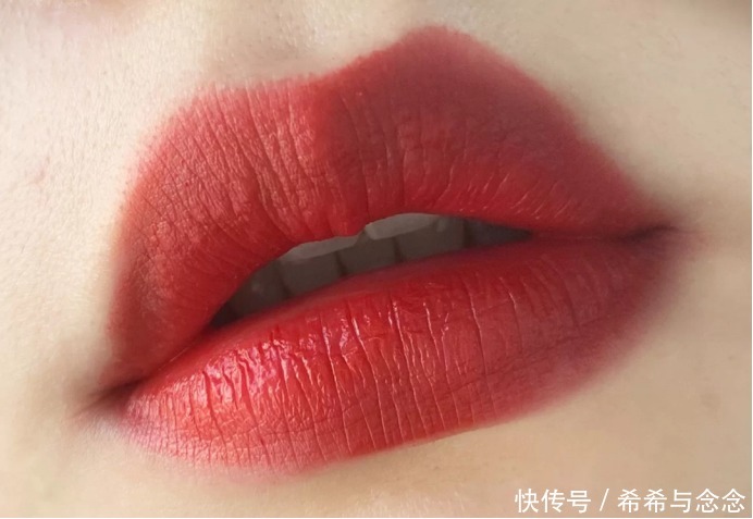 辣妈|怀孕拒绝邋遢臃肿!护肤+化妆——辣妈孕期依旧时髦到爆炸的秘诀