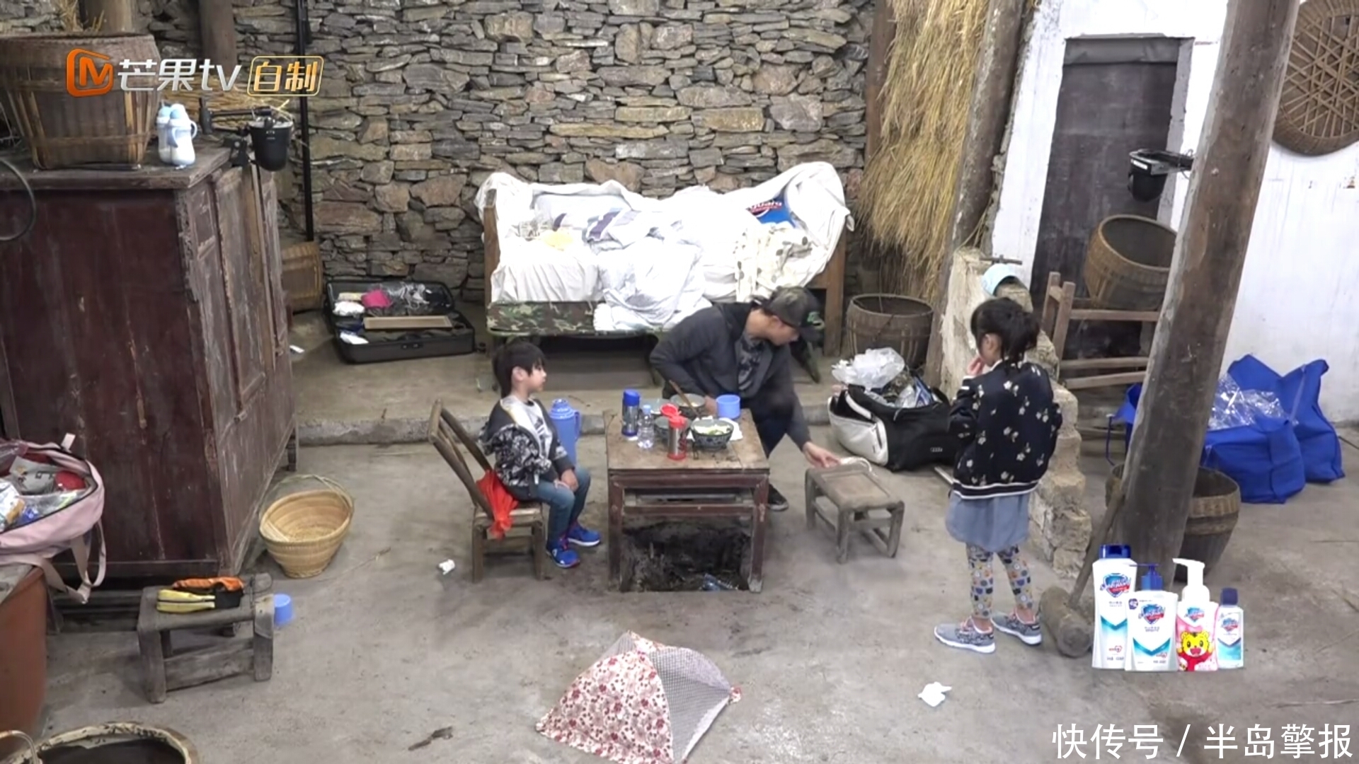 m都讨论neinei因为妈妈没在心情低落,看了花絮才知原因:又乱误导