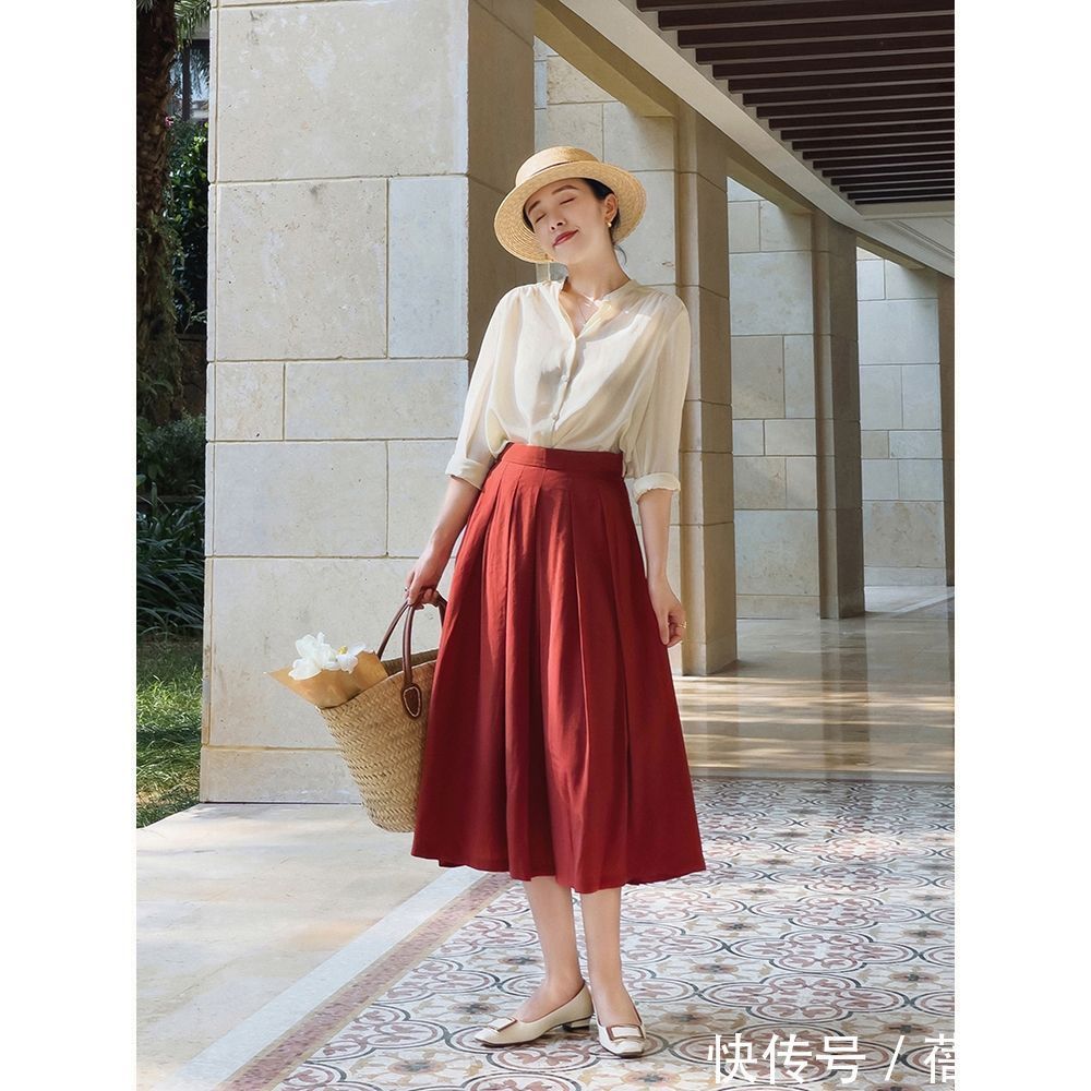 身材线条|美女的气质之道,精致的穿搭不用繁琐,一件“衬衫”穿出花样造型