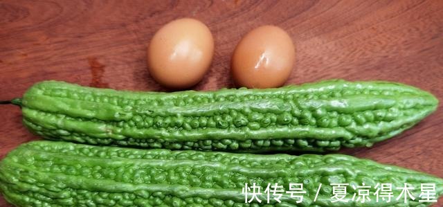 韭菜|三伏天,用它包饺子,鲜嫩营养,比韭菜白菜更香,经常上火要多吃!