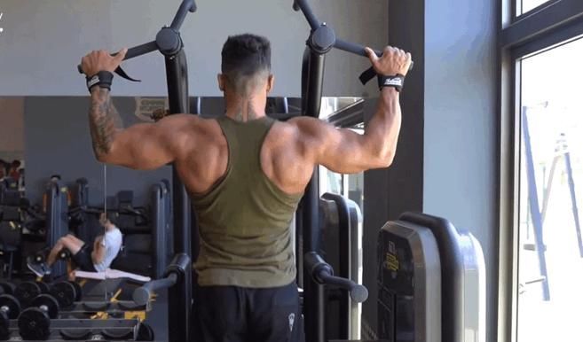 背部|哪些哑铃动作能代替引体向上在家多练这个动作,把背练得厚又宽