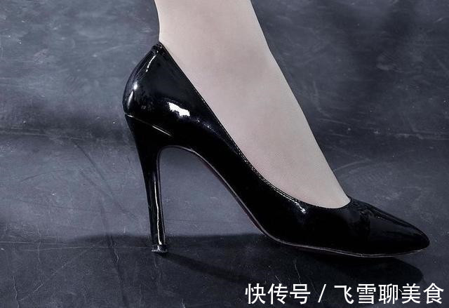 高跟鞋 细跟高跟鞋简洁而不单调,气质出众更加百搭