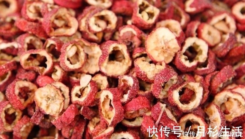 胡萝卜素|山楂与此物一起泡,睡前一杯,气色好了,眼睛明亮了,告别失眠