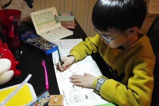 学生|迷惑感“爆棚”的文具设计,不少学生都“中枪”,不信你没用过