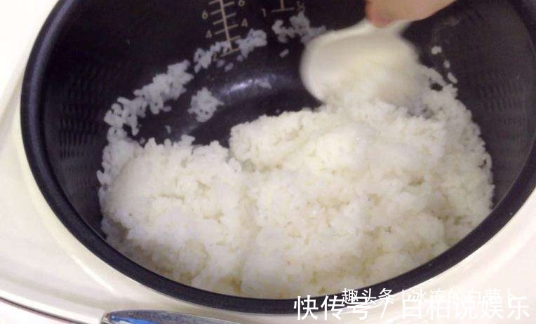 米饭|蒸米饭万万不可直接蒸，多加一步，饭粒油亮、香味浓郁,不粘锅