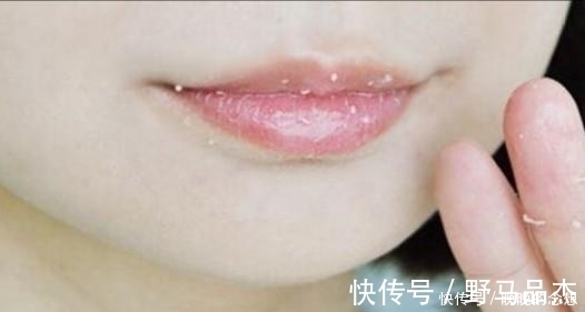 唇线|女人,涂口红可不能直接抿!别装不知道,这些错你一定也犯过