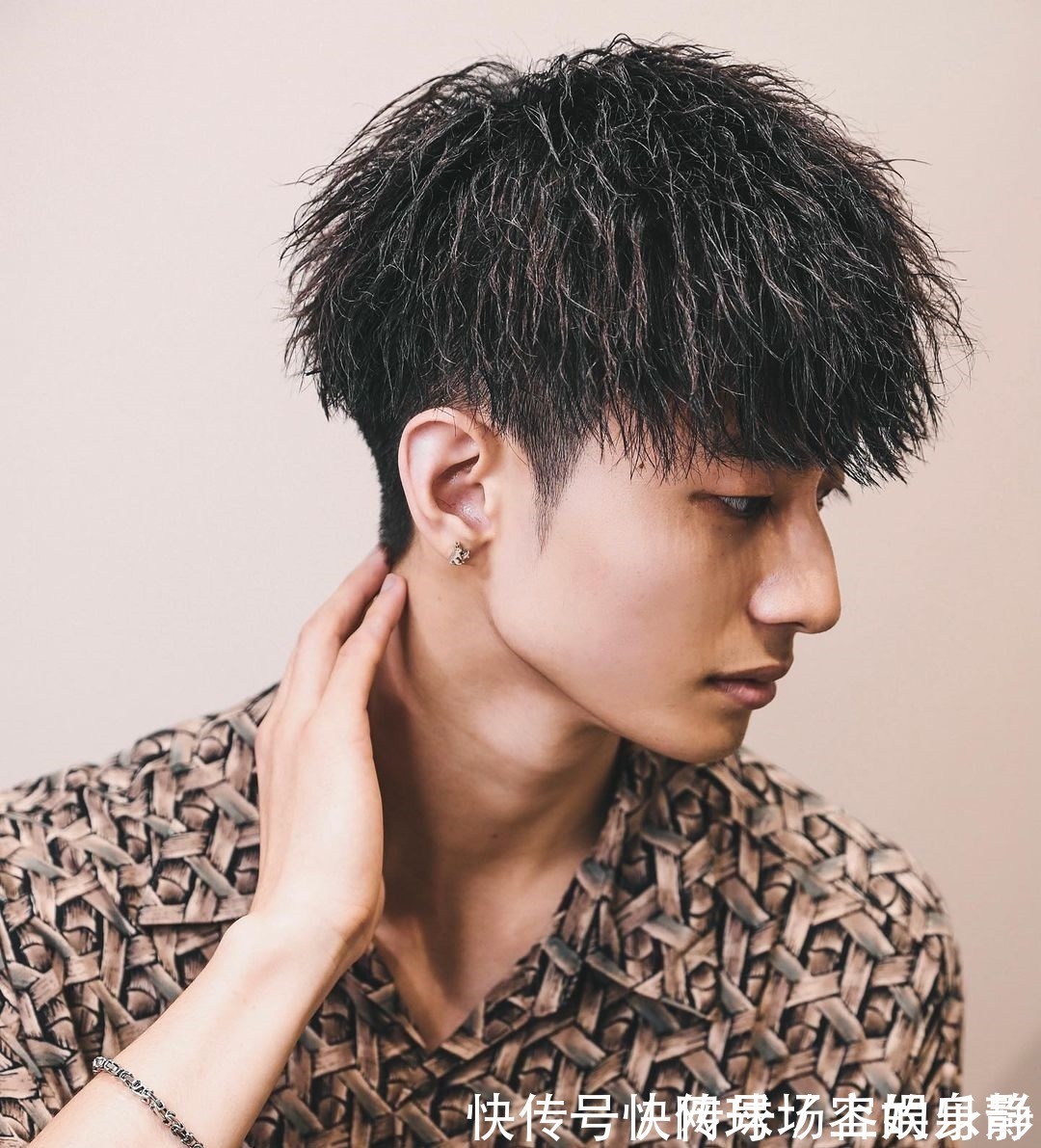 色调 别再剪狼尾发型了,想帅就剪这18款,你也可以变男神