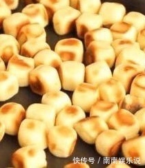 两个鸡蛋,一碗面粉,筷子搅一搅,不揉面不碰面,比包子好吃太多