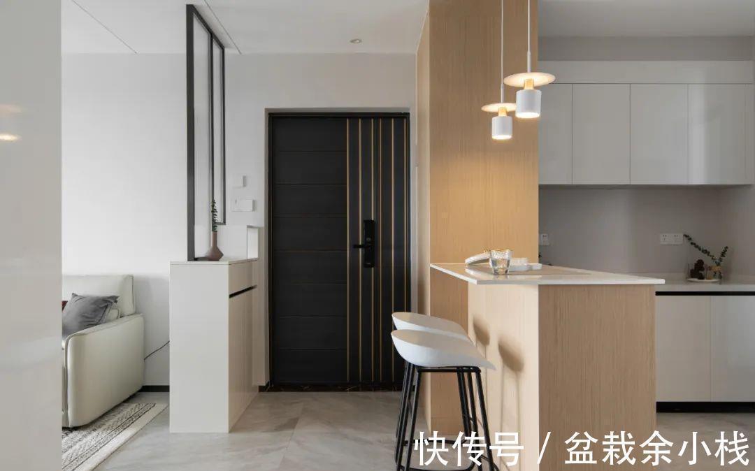 嵌入式|房子户型小没有玄关?鞋柜摆放在哪里?或许这些方法能帮到你!