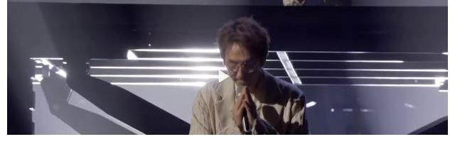 往事只能回味|《披荆斩棘的哥哥》二公播出,林志炫摔下升降台,受访时自责落泪