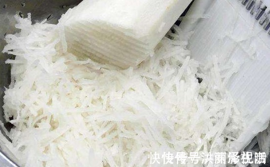 实用|炸萝卜丸子,不要只放面粉,多加一个料,丸子更酥脆,太实用了