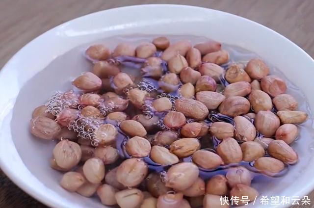 萝卜丸子别油炸了，这样做晶莹剔透，不油不腻，营养又健康