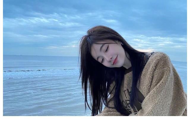 現(xiàn)場說唱就唱？馮提莫在綜藝當(dāng)中的表現(xiàn)怎么樣？