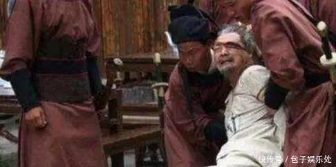 杀掉|将军忠心耿耿，皇帝却想杀掉将军，但找不到理由，最后请他吃饭！