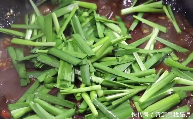 炒猪血时,牢记别直接下锅,多做这一步,猪血鲜香嫩滑没有腥味