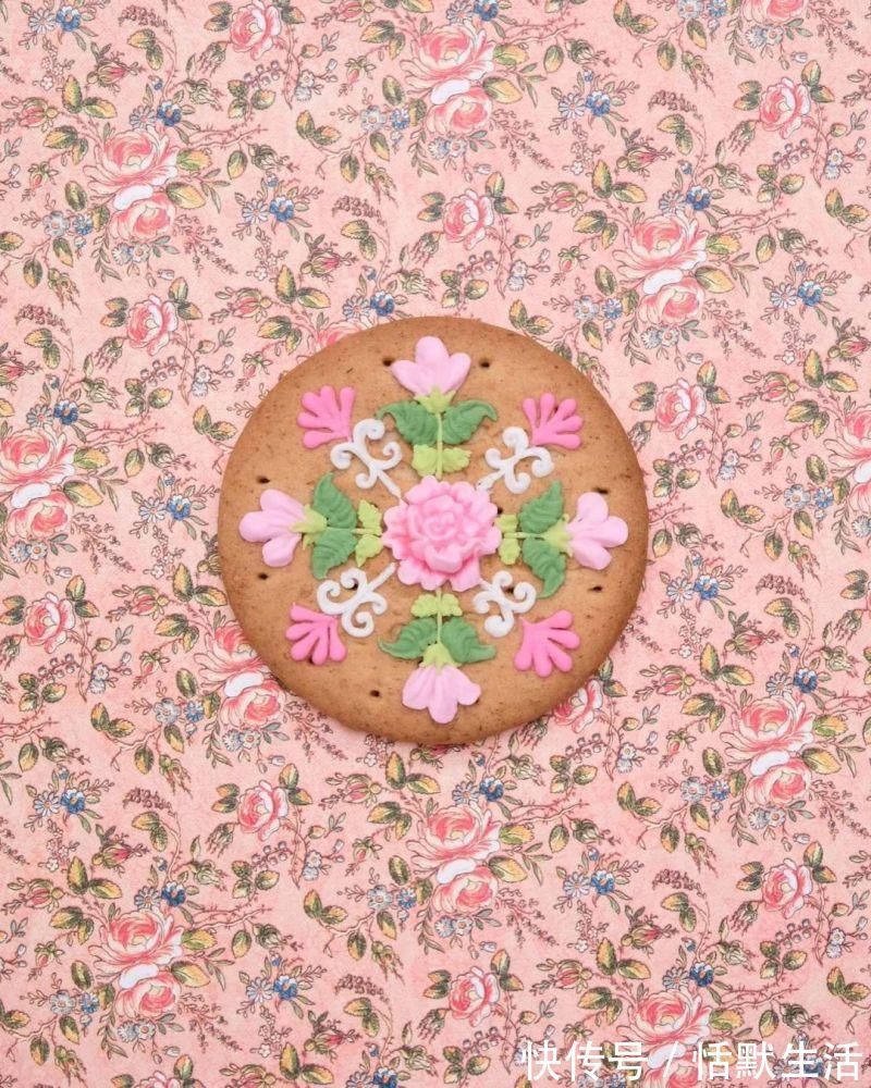 饼干|美到舍不得吃!甜品师手作花砖饼干,救救老夫的少女心!