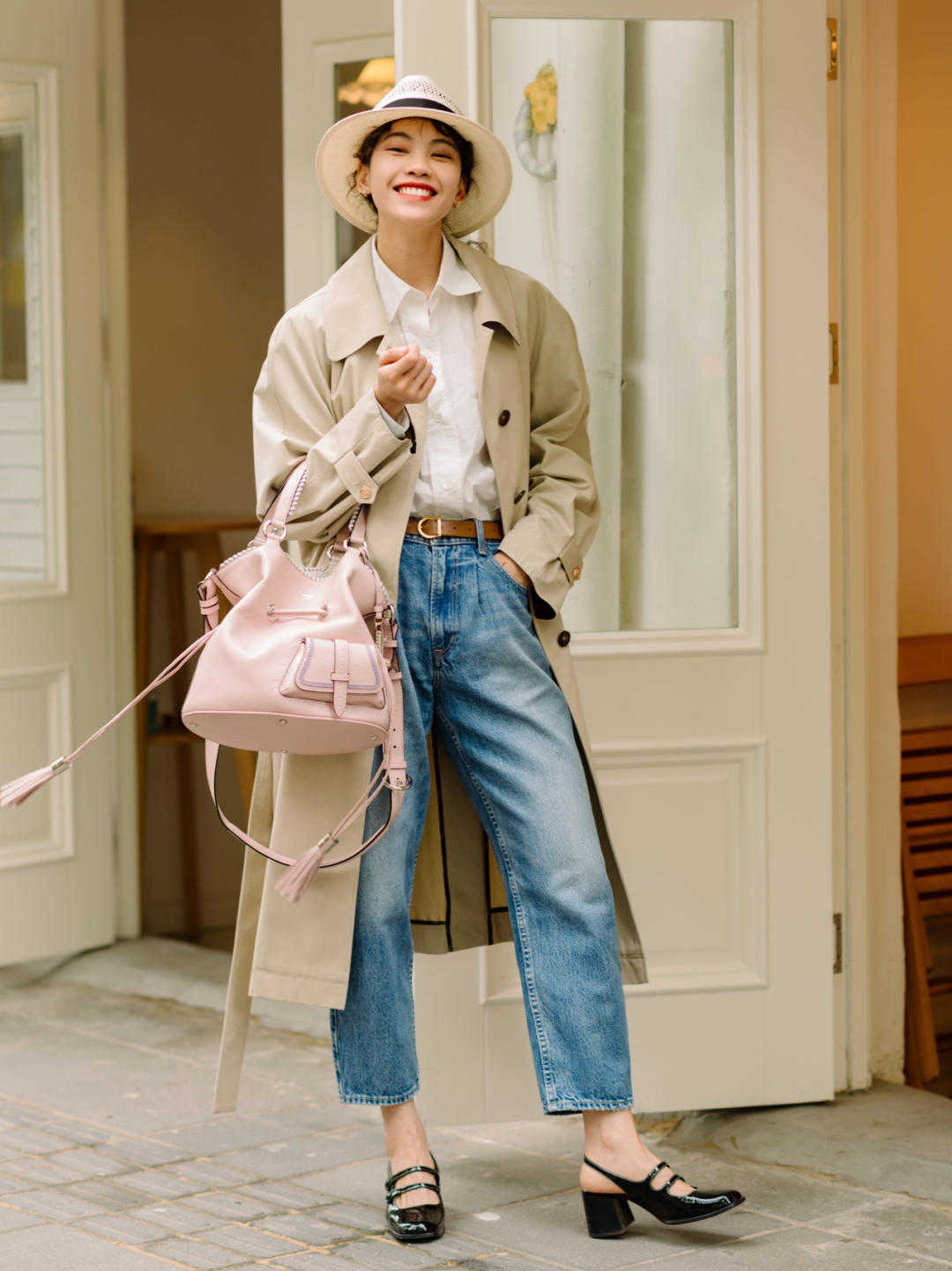 牛仔裤|冬日穿搭的灵感来源,长大衣+直筒裤,又美又飒的