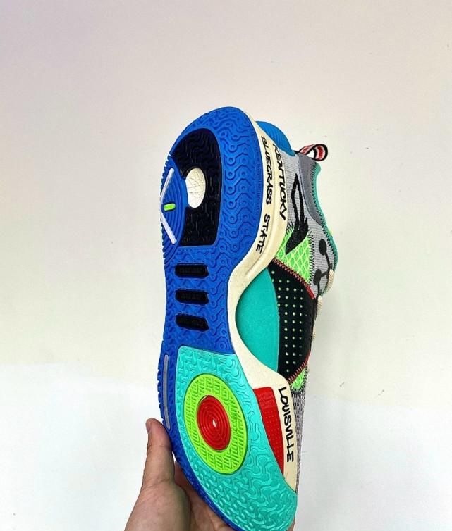 小老弟 韦德小老弟拉塞尔的全城9 PE配色,即将发售,值得期待的一款球鞋!