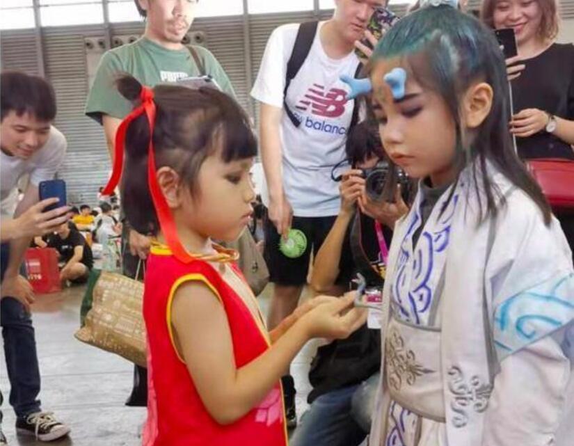 玩cosplay|18岁coser,10岁coser,都比不过4岁coser