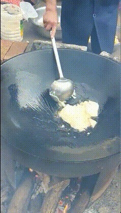 |搞笑GIF段子:时光流转到现在事实证明,不要轻易借给别人钱