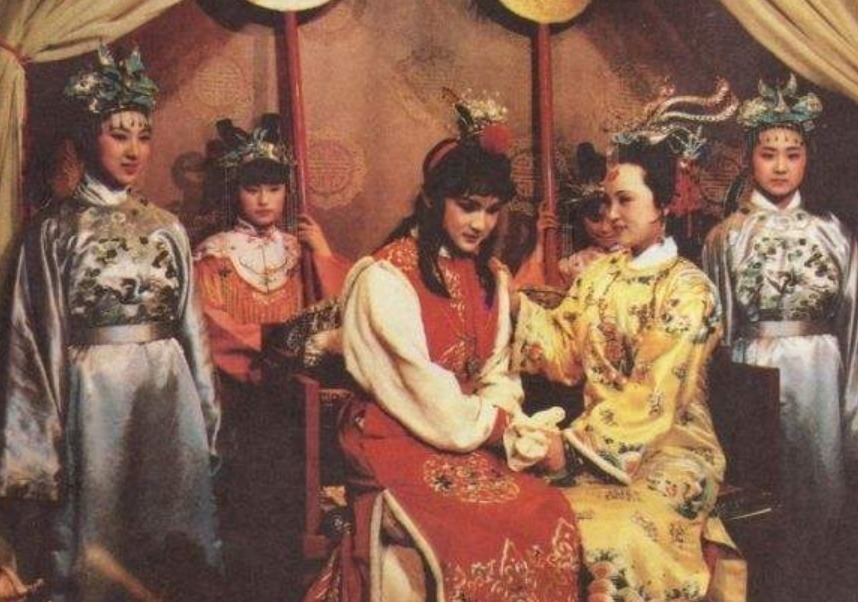 林黛玉|为什么林黛玉是十二金钗之首看看莺儿和紫鹃就知道了