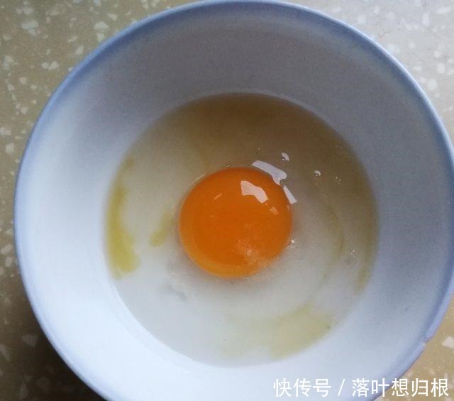 中式汉堡,来一碗玉米糊,早餐OK