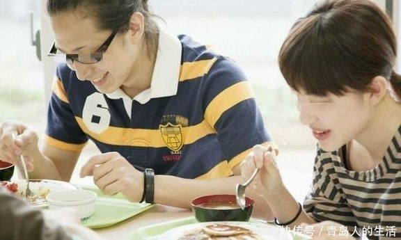 长高|孩子身体有3个“迹象”,说明快要停止长高,家长抓紧补钙机会