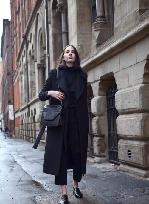 大衣的配色很重要!实用色彩搭配干货,穿出满满高级感